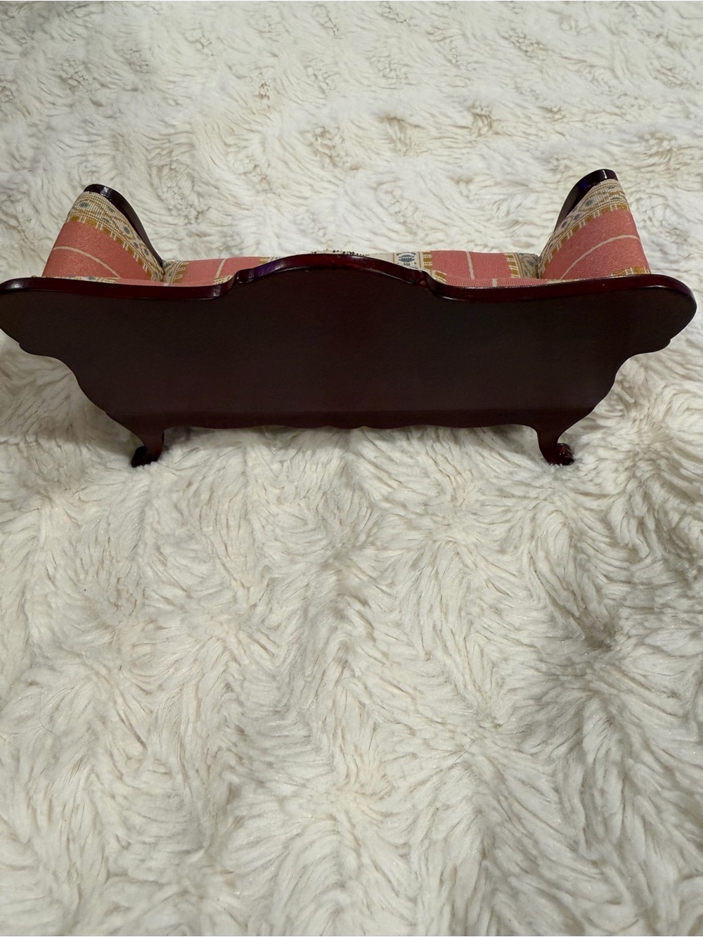Vintage Victorian Coral Patterned Mini Sofa Set For Dollhouse - Picture 3 of 8